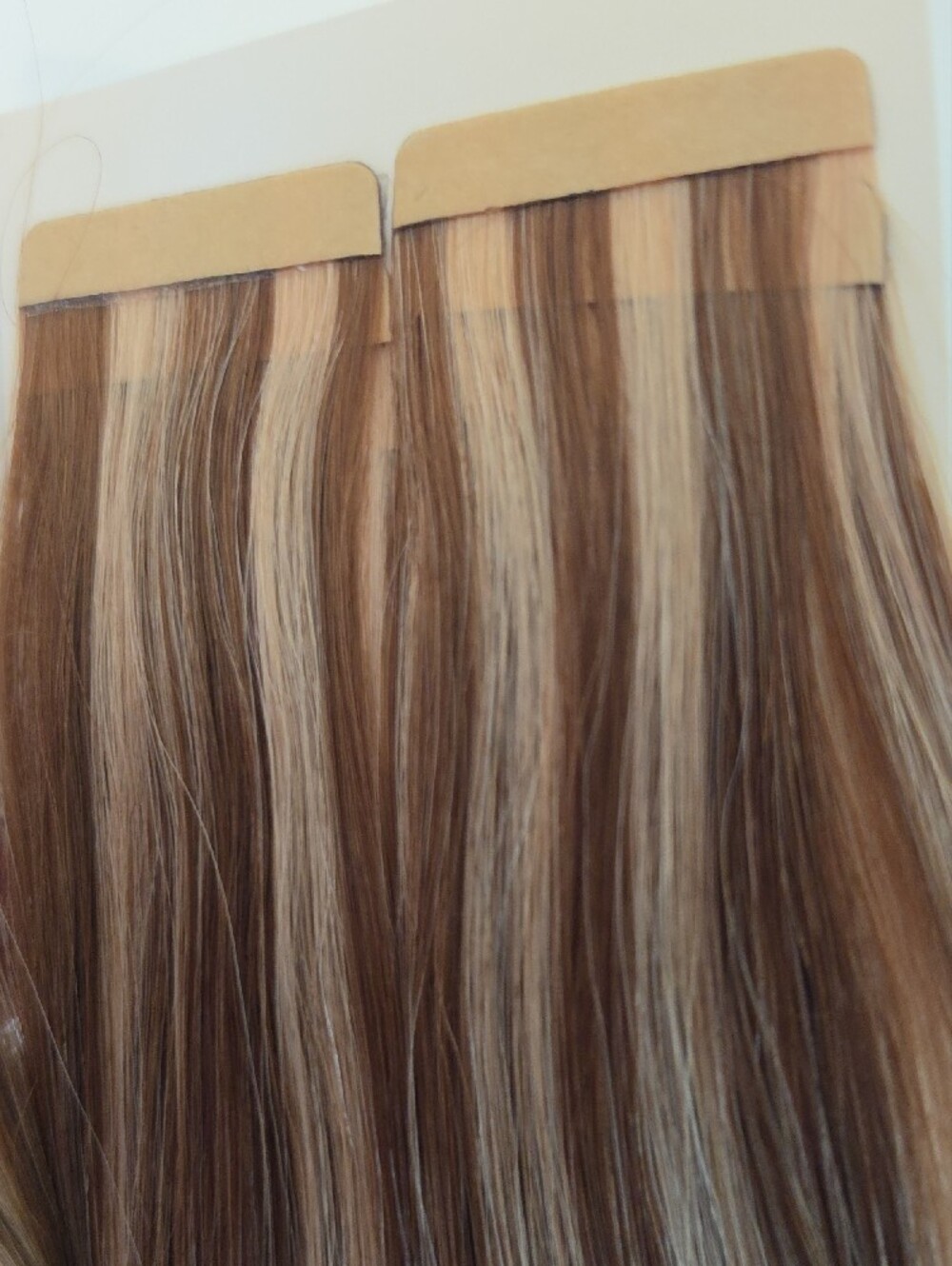 Tape-In Hair Extensions - Highlight Chocolate Brown 18 Inch 10 Pieces. Brand New